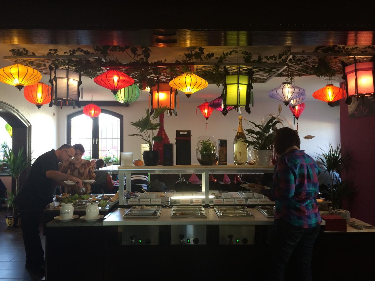 Saigon Hotel Hombourg Extérieur photo